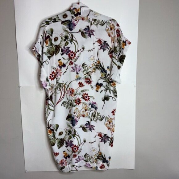 Vici Women’s Medium Multicolour Floral Blouse Top Shirt with Tie Buttons - Picture 10 of 10